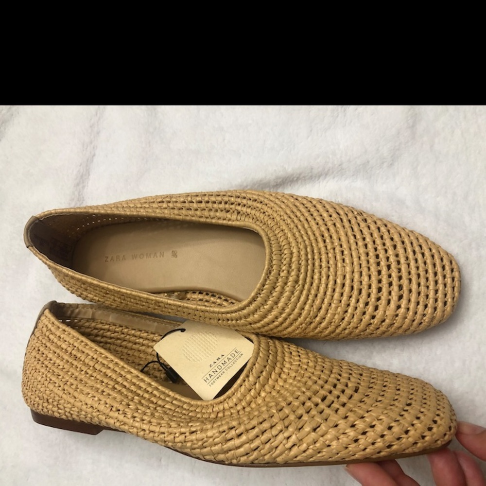 Zara brand new raffia flats